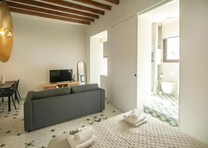 Luxe Lofts Апартаменти *