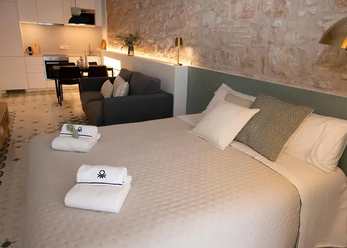 Апартаменти Luxe Lofts *